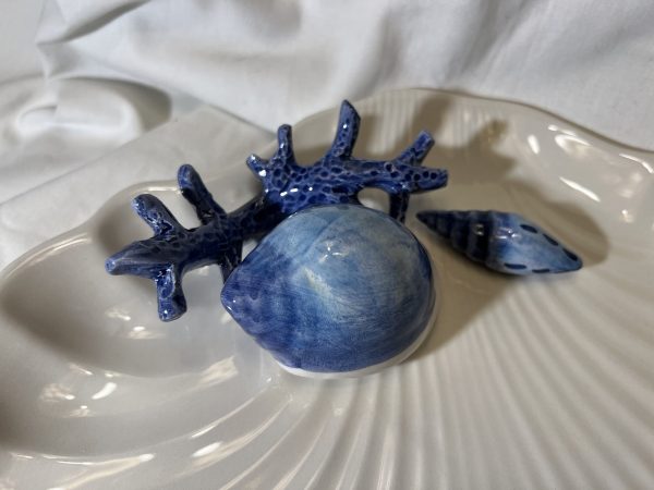 Assiette coquillage corail bleu