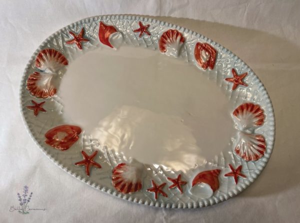 Petit plat rouge coquillages