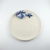 Assiette ronde corail bleu
