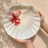Assiette coquillage corail rouge